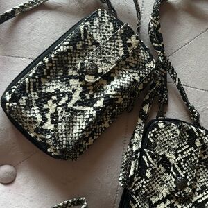 Snake print crossbody wallet purse